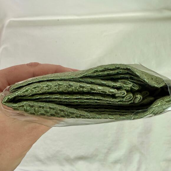 Food Network Set 4 New Open Package Green Terrine Textured Cotton Poly Napkins - Picture 6 of 6